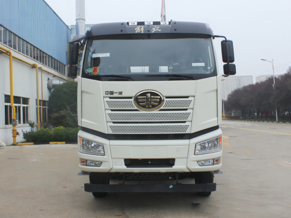 凌宇解放混動(dòng)攪拌車(chē)的特點(diǎn)有哪些？