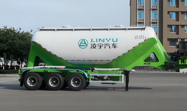 35方超輕立式粉罐半掛車的優(yōu)勢(shì)和特點(diǎn)是什么？